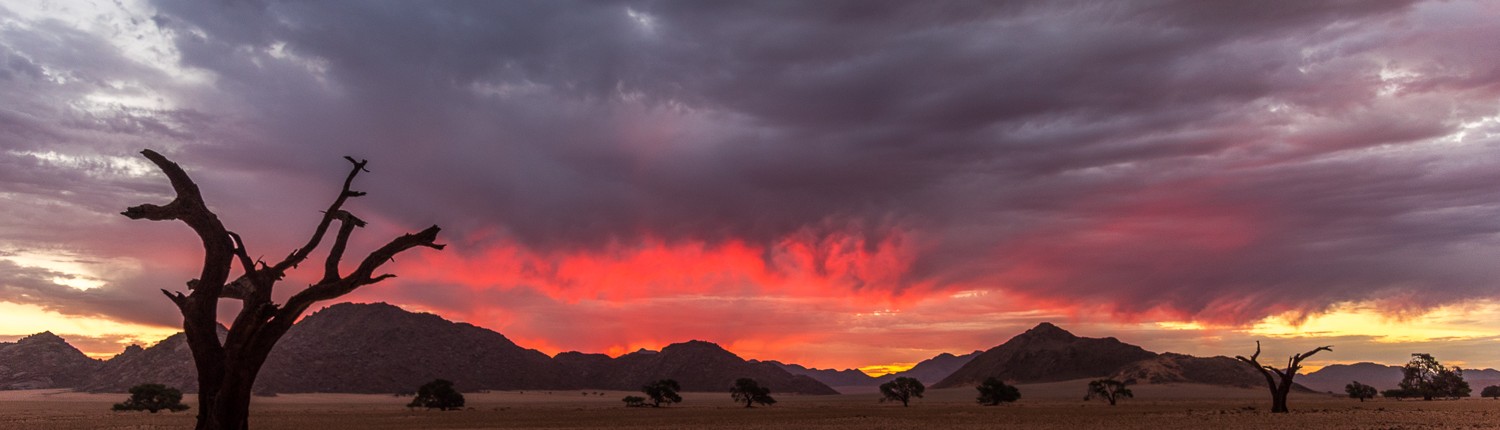 Tramonto nel deserto della Namibia